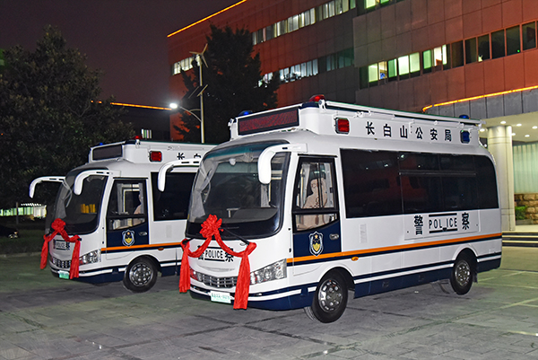 吉林長(zhǎng)白山采購(gòu)移動(dòng)警務(wù)室(圖3)