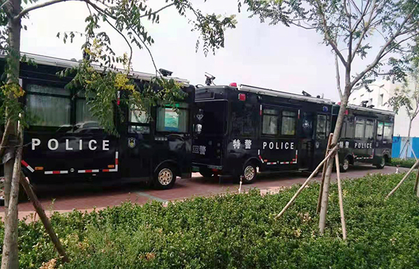 河北張家口移動警務(wù)室列裝上崗(圖3) 河北張家口移動警務(wù)室列裝上崗(圖3)