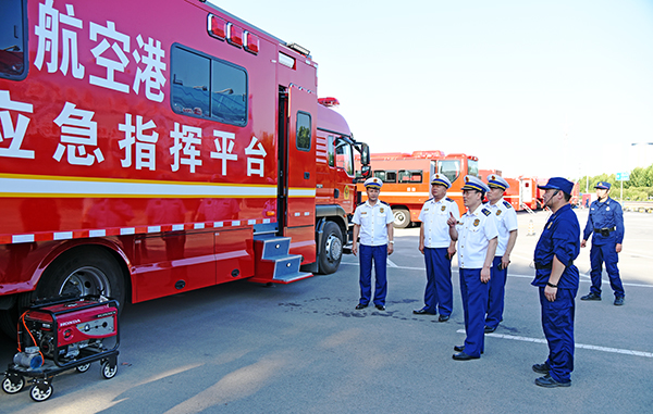 河南省消防救援隊(duì)伍戰(zhàn)勤保障實(shí)戰(zhàn)演練 森源鴻馬高精尖裝備全程保障(圖6) 河南省消防救援隊(duì)伍戰(zhàn)勤保障實(shí)戰(zhàn)演練 森源鴻馬高精尖裝備全程保障(圖6)