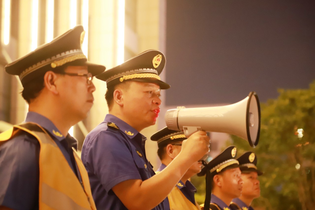 浙江溫州甌海區(qū)綜合行政執(zhí)法局全員集結(jié)上路，開展護(hù)航平安“零點(diǎn)行動(dòng)”(圖3)