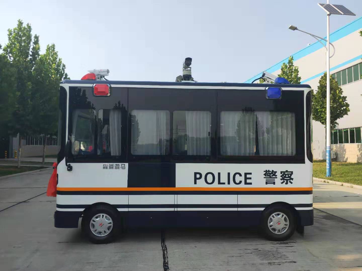 護(hù)航大慶安保——北京市采購4臺移動警務(wù)室(圖3)
