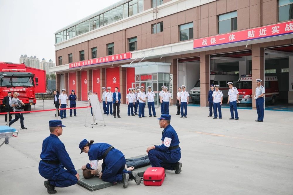 甘肅省消防救援總隊召開全省政府專職消防隊伍建設(shè)管理暨戰(zhàn)勤保障建設(shè)現(xiàn)場會(圖11) 甘肅省消防救援總隊召開全省政府專職消防隊伍建設(shè)管理暨戰(zhàn)勤保障建設(shè)現(xiàn)場會(圖11)