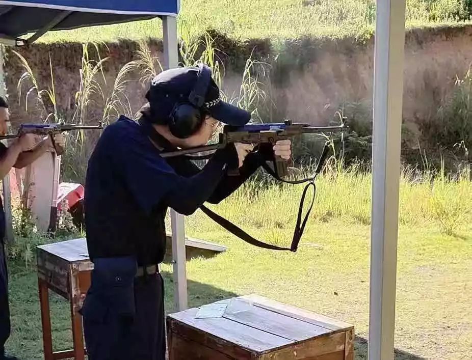 梅州公安的每一分鐘(圖7) 梅州公安的每一分鐘(圖7)