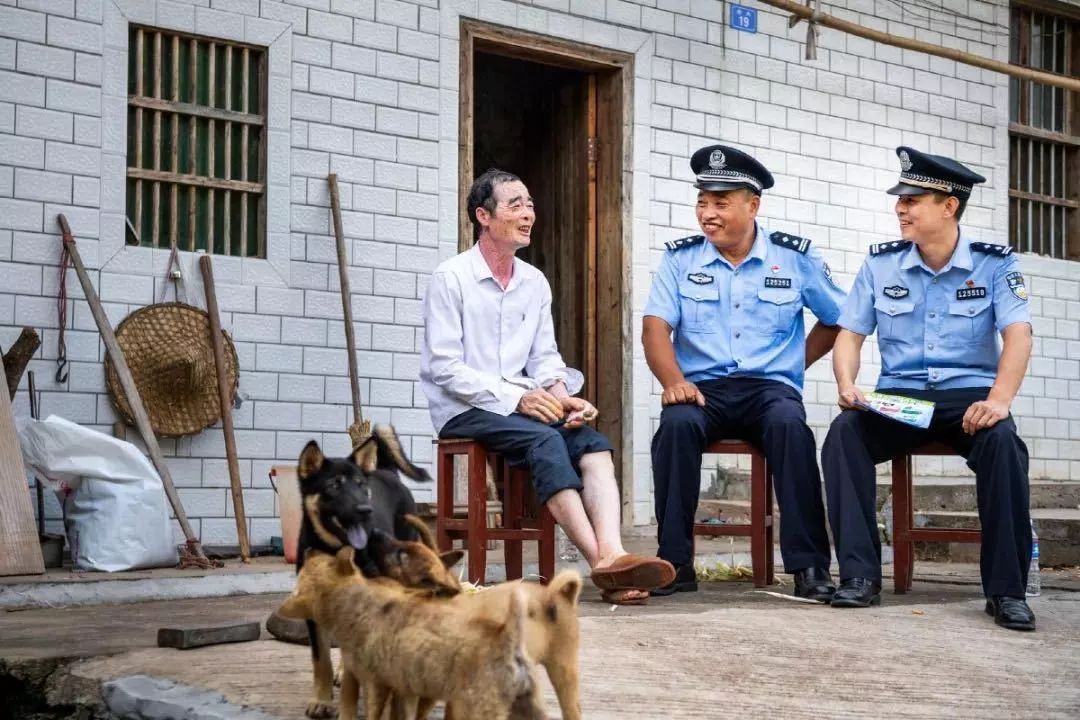 梅州公安的每一分鐘(圖11) 梅州公安的每一分鐘(圖11)