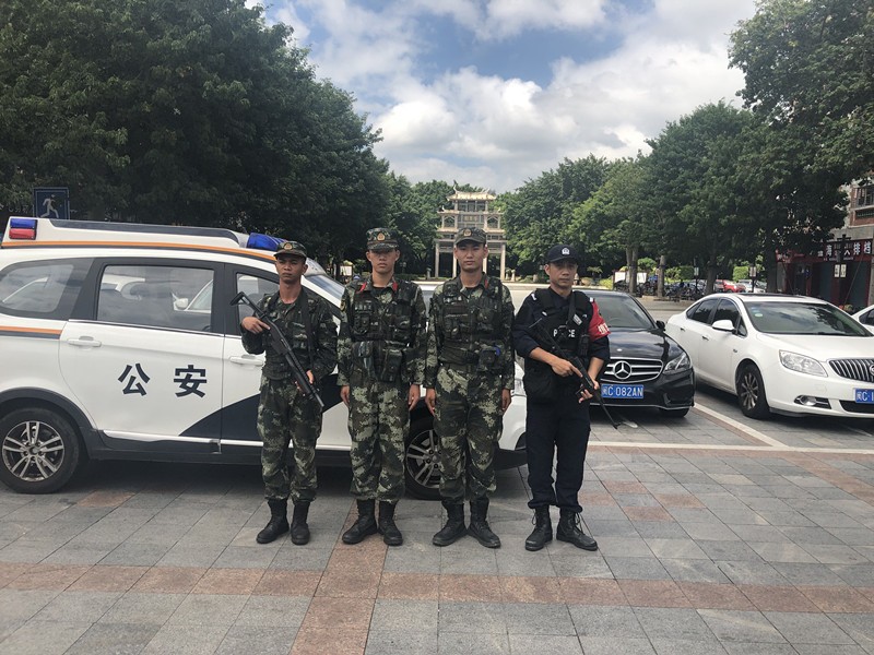 泉州||鯉城巡特警反恐大隊(duì)加強(qiáng)國(guó)慶70周年安保期間社會(huì)治安巡邏防控工作(圖10) 泉州||鯉城巡特警反恐大隊(duì)加強(qiáng)國(guó)慶70周年安保期間社會(huì)治安巡邏防控工作(圖10)