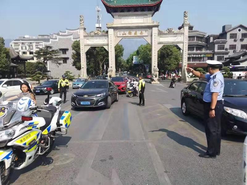 衡陽||國慶長假 “警”色迷人(圖4) 衡陽||國慶長假 “警”色迷人(圖4)