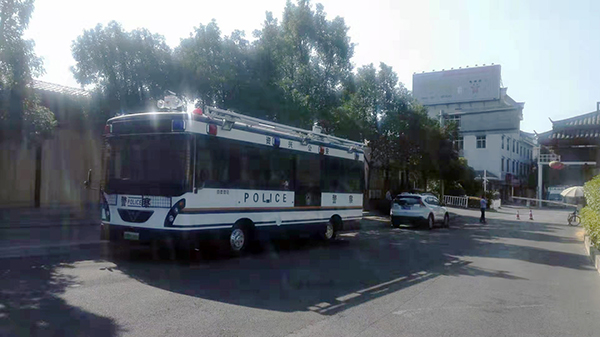 湖南資興市移動警務室平臺上崗執(zhí)勤(圖2) 湖南資興市移動警務室平臺上崗執(zhí)勤(圖2)