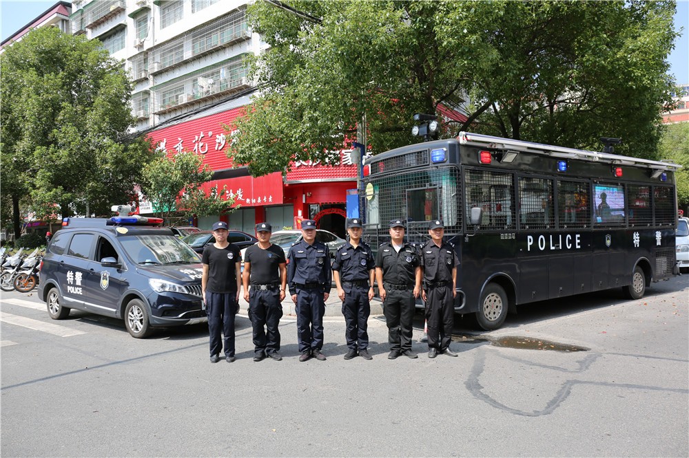衡陽群眾發(fā)現(xiàn)走失小孩及時(shí)報(bào)警，警民聯(lián)動(dòng)快速找到小孩家長！(圖1)