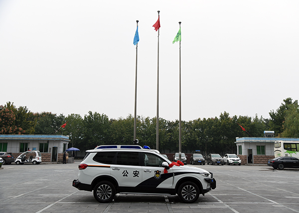 張家口通過(guò)公安部警采中心采購(gòu)警用多功能巡邏車(圖4)