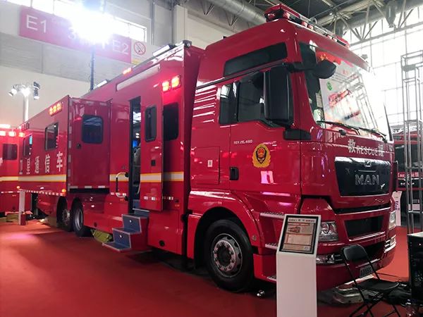 匠心智造 勁爆全場(chǎng)//森源重工·森源鴻馬重磅推出9款高端消防戰(zhàn)勤保障裝備(圖3) 匠心智造 勁爆全場(chǎng)//森源重工·森源鴻馬重磅推出9款高端消防戰(zhàn)勤保障裝備(圖3)