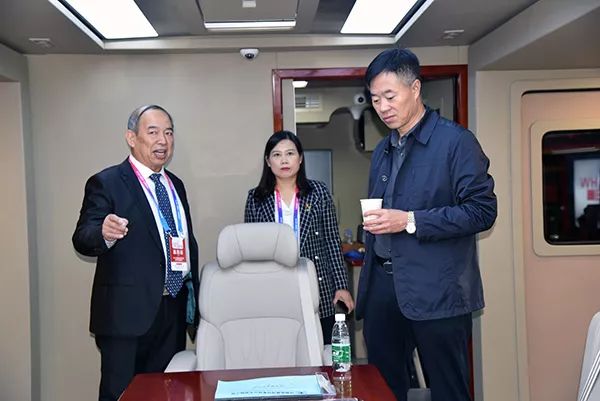 匠心智造 勁爆全場(chǎng)//森源重工·森源鴻馬重磅推出9款高端消防戰(zhàn)勤保障裝備(圖4) 匠心智造 勁爆全場(chǎng)//森源重工·森源鴻馬重磅推出9款高端消防戰(zhàn)勤保障裝備(圖4)