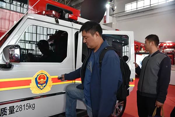 匠心智造 勁爆全場(chǎng)//森源重工·森源鴻馬重磅推出9款高端消防戰(zhàn)勤保障裝備(圖28) 匠心智造 勁爆全場(chǎng)//森源重工·森源鴻馬重磅推出9款高端消防戰(zhàn)勤保障裝備(圖28)