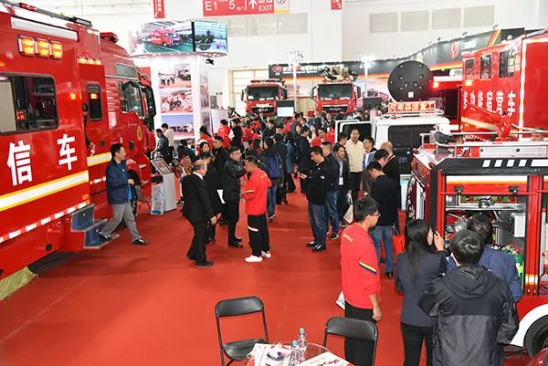 森源鴻馬亮相北京消防展 戰(zhàn)勤保障專家成為本屆流量王(圖21) 森源鴻馬亮相北京消防展 戰(zhàn)勤保障專家成為本屆流量王(圖21)