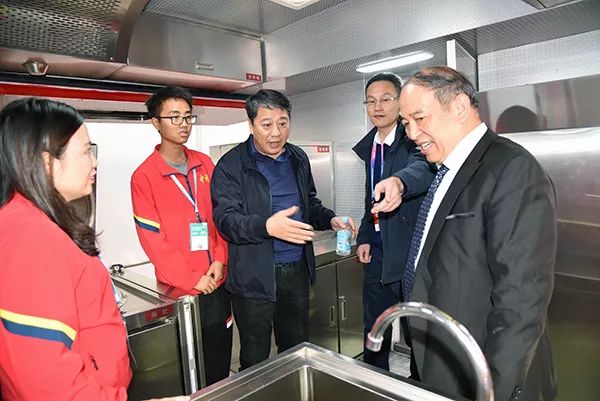 森林消防局徐平司令員蒞臨中國國際消防展森源重工·森源鴻馬展位考察指導(圖6)