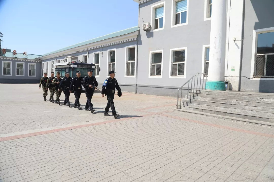 吉林||梅河公安構建“四位一體”巡邏防控網(wǎng)，為平安“保駕護航”！(圖2)