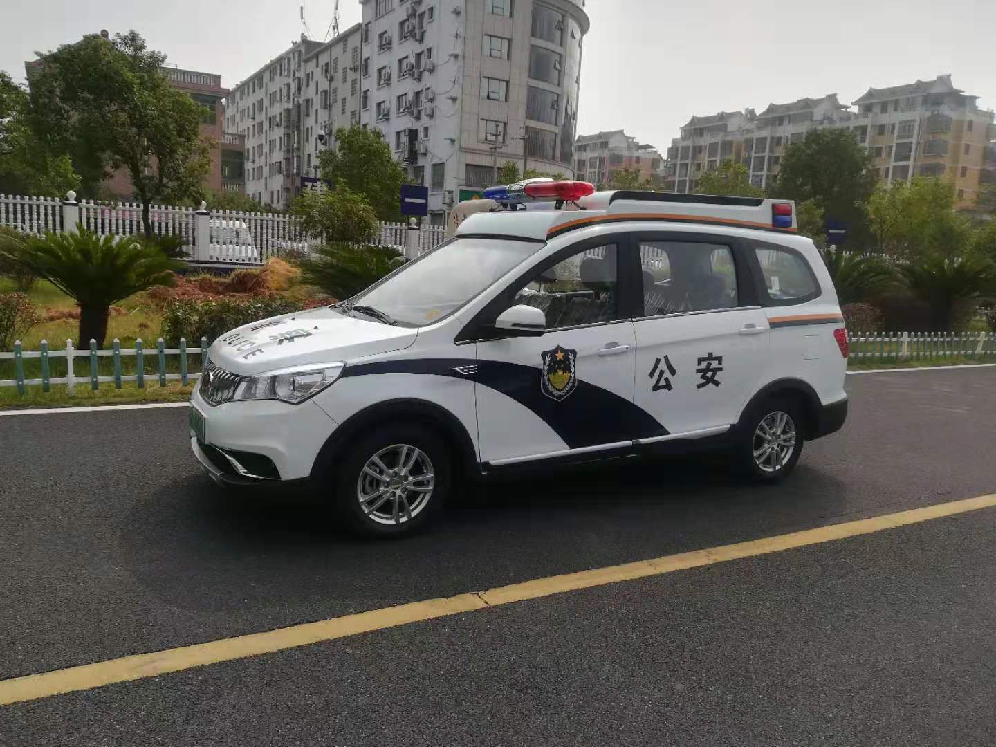 江西泰和縣電動(dòng)巡邏車上崗執(zhí)勤(圖4)