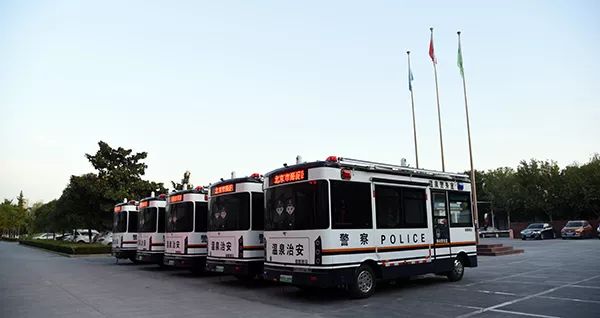 北京市海淀區(qū)采購5臺移動警務(wù)室(圖5)