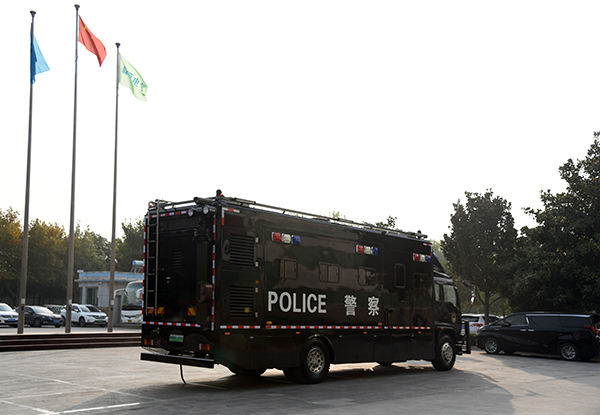 江蘇連云港通過公安部警采中心采購(gòu)移動(dòng)通信指揮車(圖5)