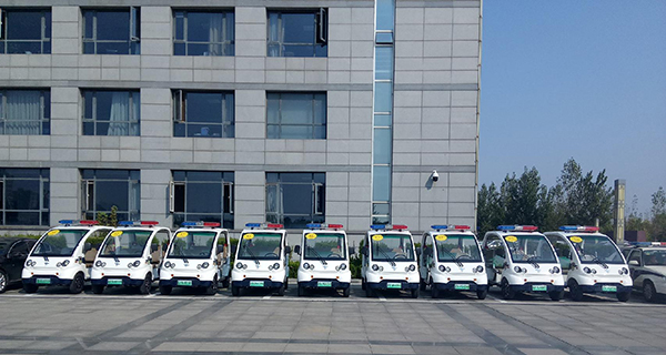 河北滄州電動巡邏車上崗執(zhí)勤(圖1)