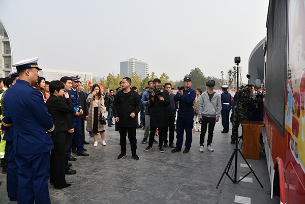 VR消防演練開啟智慧消防 ——森源鴻馬助力菏澤市119宣傳月啟動儀式 (圖18) VR消防演練開啟智慧消防 ——森源鴻馬助力菏澤市119宣傳月啟動儀式 (圖18)