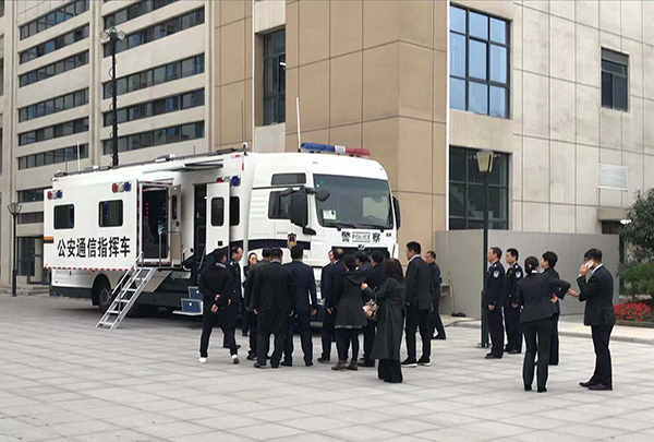 快速響應(yīng) 扁平指揮——陜西西安移動通信指揮車上崗(圖3) 快速響應(yīng) 扁平指揮——陜西西安移動通信指揮車上崗(圖3)