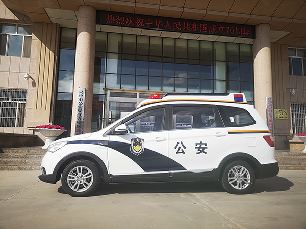 寧夏吳忠市電動巡邏車上崗執(zhí)勤(圖3)