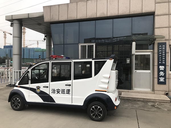 咸陽職業(yè)技術(shù)學(xué)院電動巡邏車上崗執(zhí)勤(圖3)