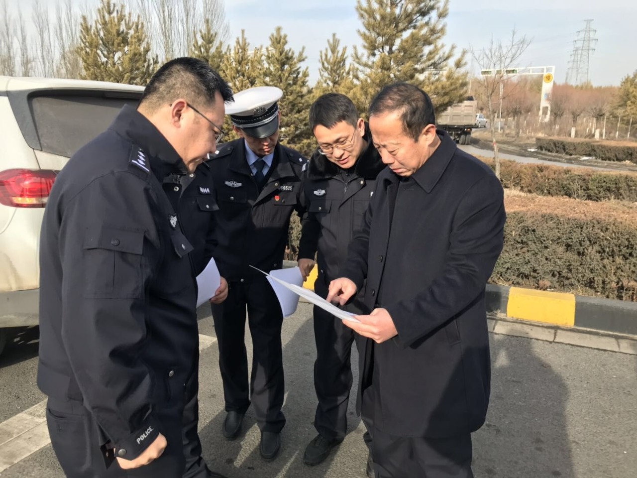 【榆林】李榮副支隊長到繞城大隊調(diào)研指導(dǎo)道路交通事故預(yù)防工作(圖1)