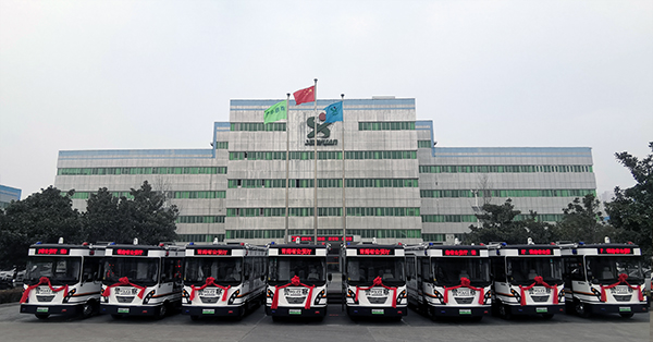 科技強(qiáng)警服務(wù)實(shí)戰(zhàn)||青海省公安廳移動(dòng)警務(wù)室發(fā)車(chē)儀式隆重舉行(圖1) 科技強(qiáng)警服務(wù)實(shí)戰(zhàn)||青海省公安廳移動(dòng)警務(wù)室發(fā)車(chē)儀式隆重舉行(圖1)