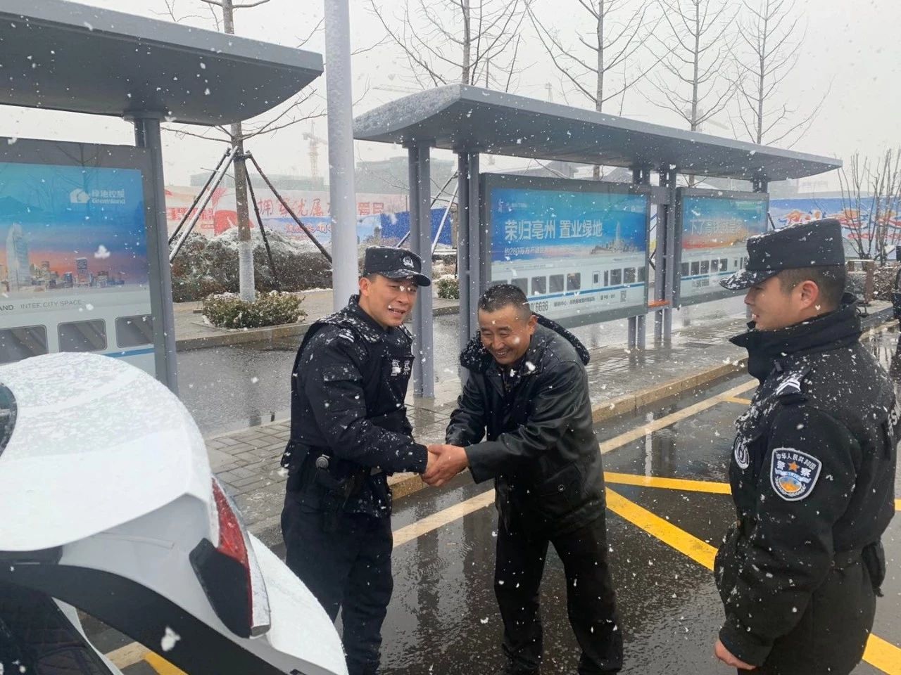 【亳州】雪“警”VS雪景|最美的不是下雪天，而是雪中堅(jiān)守的身影......(圖9)