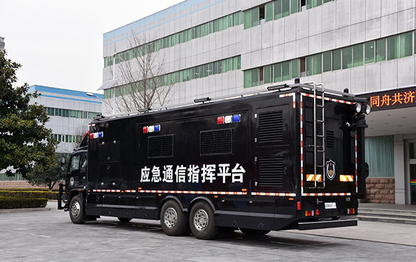 運籌帷幄 掌控全局—四川成都應(yīng)急通信指揮車發(fā)車(圖4) 運籌帷幄 掌控全局—四川成都應(yīng)急通信指揮車發(fā)車(圖4)