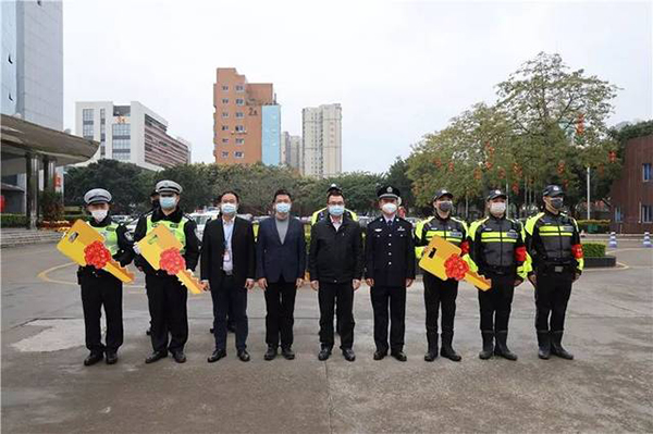 疫情防控前線！桂城一批移動警務執(zhí)勤車疫情防控車綜合平臺投用(圖2)