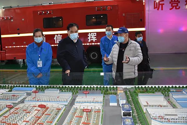 鄭州市經(jīng)開區(qū)黨工委書記、管委會主任樊福太蒞臨森源鴻馬檢查指導(dǎo)(圖10)