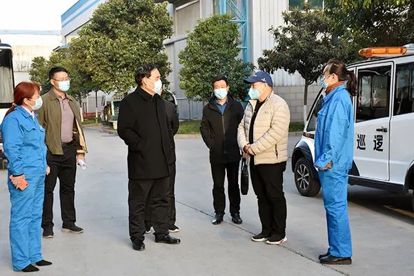 鄭州市經(jīng)開區(qū)黨工委書記、管委會主任樊福太蒞臨森源鴻馬檢查指導(dǎo)(圖13)