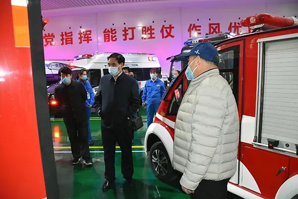 鄭州市經(jīng)開區(qū)黨工委書記、管委會主任樊福太蒞臨森源鴻馬檢查指導(dǎo)(圖9)