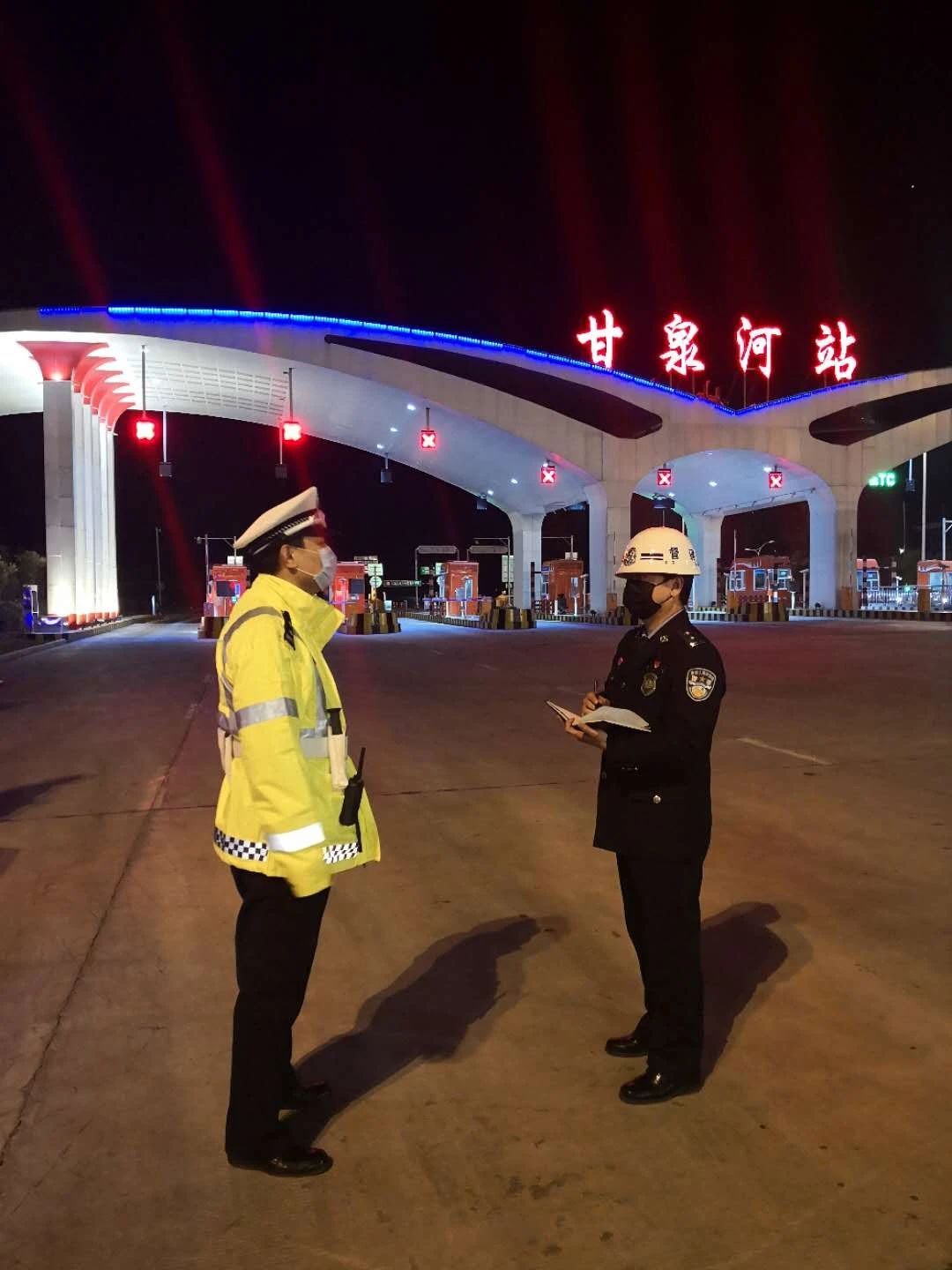 洛陽公安督察:全力保障全市公安疫情防控阻擊戰(zhàn)(圖7) 洛陽公安督察:全力保障全市公安疫情防控阻擊戰(zhàn)(圖7)