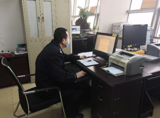 洛陽公安督察:全力保障全市公安疫情防控阻擊戰(zhàn)(圖10) 洛陽公安督察:全力保障全市公安疫情防控阻擊戰(zhàn)(圖10)