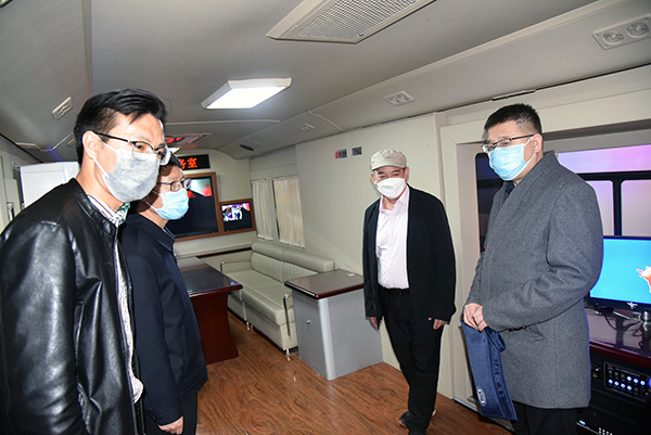 河南省行政管理學(xué)會秘書長徐新奎一行蒞臨森源鴻馬參觀考察(圖4) 河南省行政管理學(xué)會秘書長徐新奎一行蒞臨森源鴻馬參觀考察(圖4)