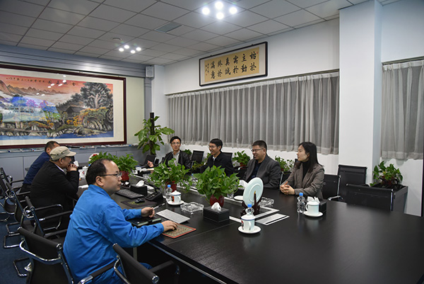 河南省行政管理學(xué)會秘書長徐新奎一行蒞臨森源鴻馬參觀考察(圖11) 河南省行政管理學(xué)會秘書長徐新奎一行蒞臨森源鴻馬參觀考察(圖11)