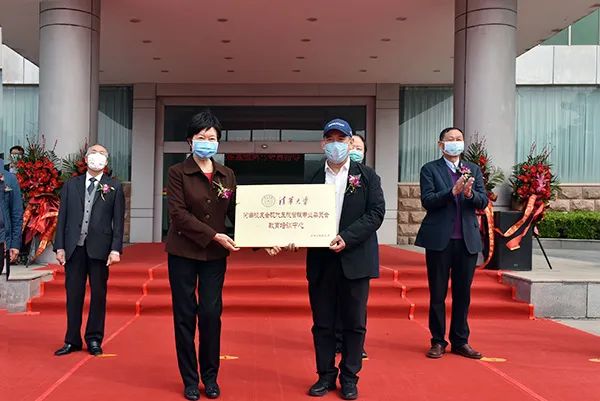水木大講堂開講暨森源鴻馬5G負壓救護車下線揭幕儀式隆重舉行(圖9) 水木大講堂開講暨森源鴻馬5G負壓救護車下線揭幕儀式隆重舉行(圖9)