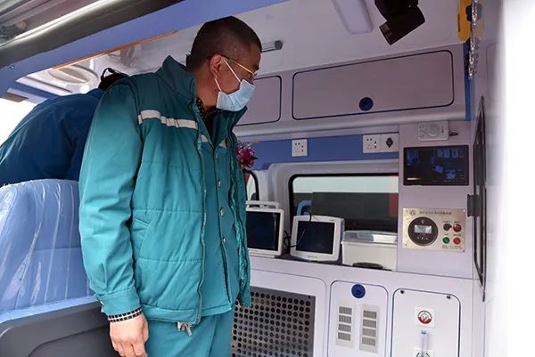 水木大講堂開講暨森源鴻馬5G負壓救護車下線揭幕儀式隆重舉行(圖18) 水木大講堂開講暨森源鴻馬5G負壓救護車下線揭幕儀式隆重舉行(圖18)