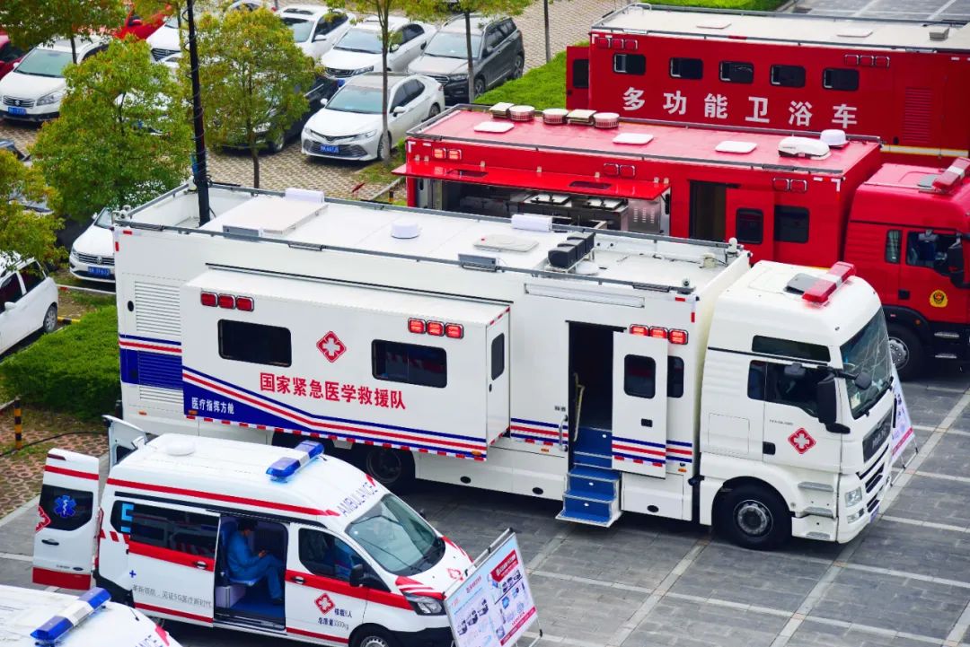 河南省省長尹弘視察森源集團(tuán)(圖13) 河南省省長尹弘視察森源集團(tuán)(圖13)