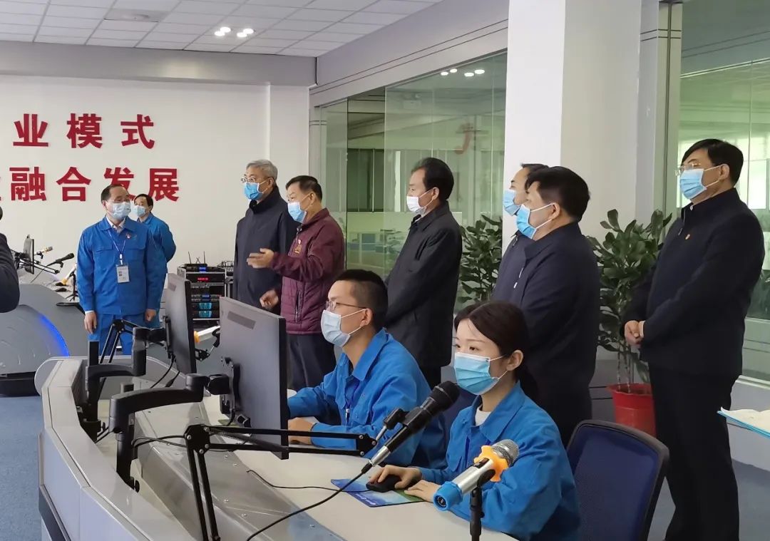 河南省省長尹弘視察森源集團(tuán)(圖17) 河南省省長尹弘視察森源集團(tuán)(圖17)
