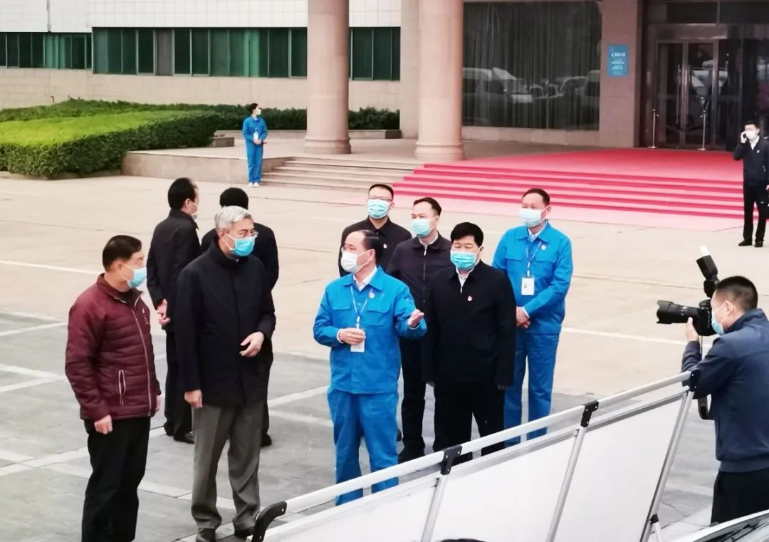 河南省省長尹弘視察森源集團(tuán)(圖19) 河南省省長尹弘視察森源集團(tuán)(圖19)