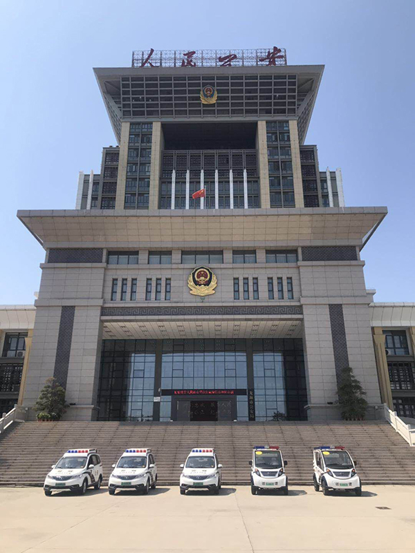 維護(hù)治安，服務(wù)群眾!福建龍海市電動(dòng)巡邏車(chē)上崗執(zhí)勤(圖1)