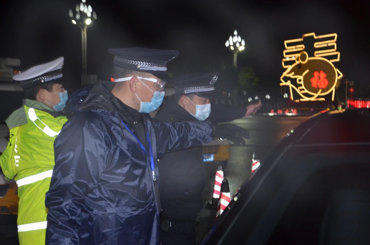 警徽，閃耀抗疫戰(zhàn)場(chǎng)上——湖南省公安系統(tǒng)抗疫綜述(圖4)