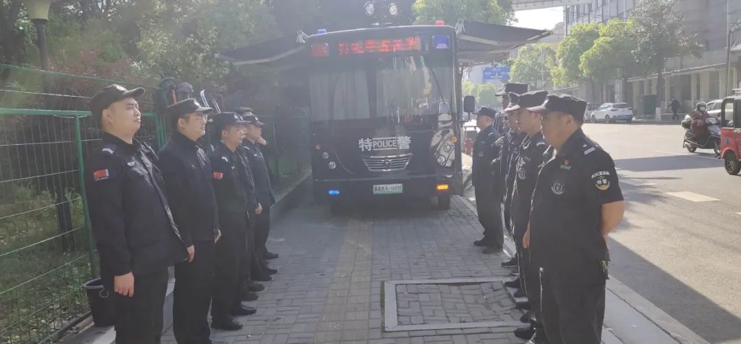 忠誠(chéng)鑄警魂、熱血護(hù)平安——澧縣公安局巡邏防暴大隊(duì)五一安保工作紀(jì)實(shí)(圖1)