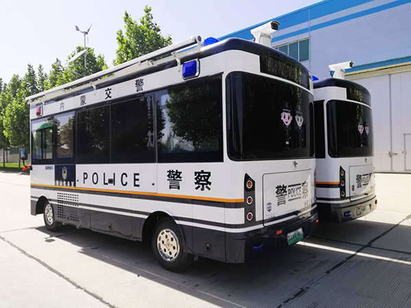 兩會安保進(jìn)行時//內(nèi)蒙古采購移動警務(wù)室 智慧警務(wù)守護(hù)“兩會”(圖3) 兩會安保進(jìn)行時//內(nèi)蒙古采購移動警務(wù)室 智慧警務(wù)守護(hù)“兩會”(圖3)