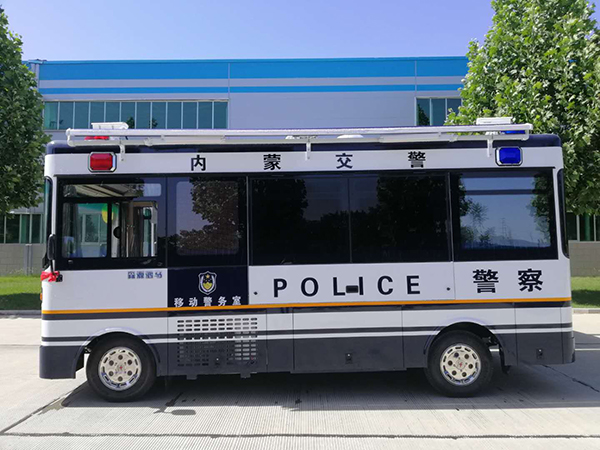 兩會安保進(jìn)行時//內(nèi)蒙古采購移動警務(wù)室 智慧警務(wù)守護(hù)“兩會”(圖2) 兩會安保進(jìn)行時//內(nèi)蒙古采購移動警務(wù)室 智慧警務(wù)守護(hù)“兩會”(圖2)
