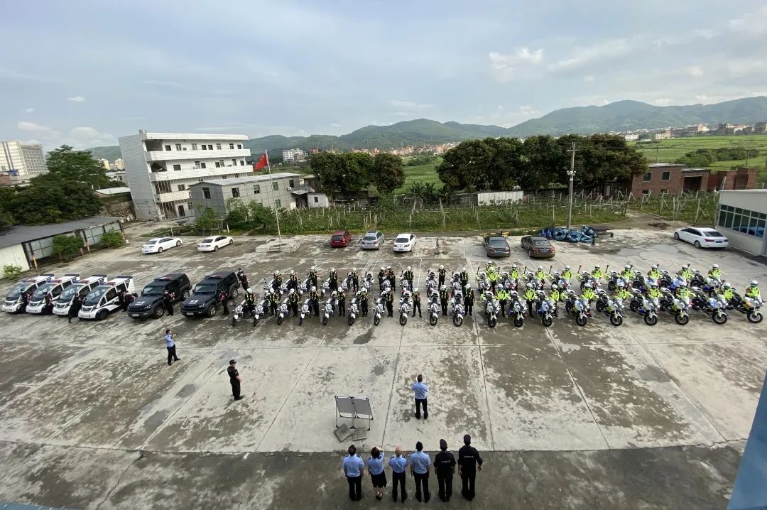 “警燈閃爍·護航兩會”—南安公安全力開啟“安?！ぞS穩(wěn)”模式(圖2)